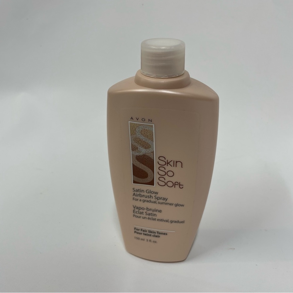 New AVON SKIN SO SOFT SATIN GLOW Airbrush Spray fair skin tones *sealed* HTF